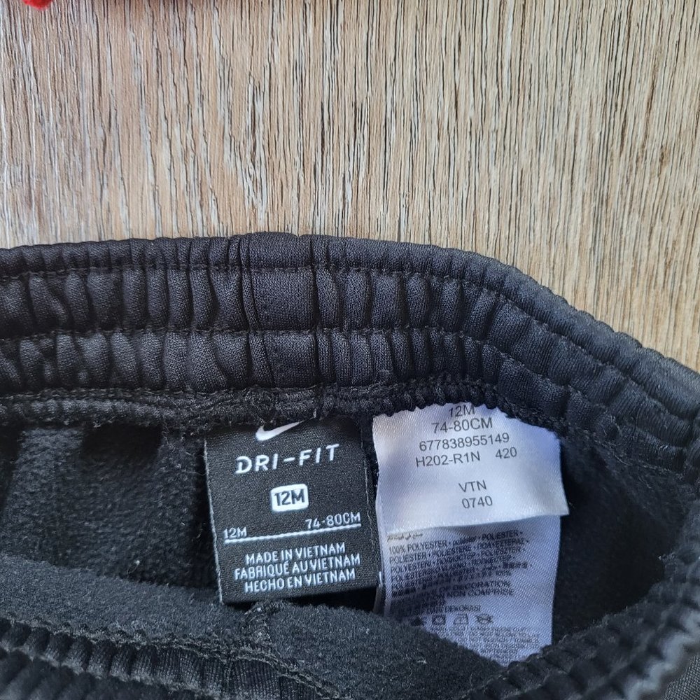 NIKE Baby Just Do It Hooded Tracksuit Black & Red Size 12 Months - Picture 6 of 6